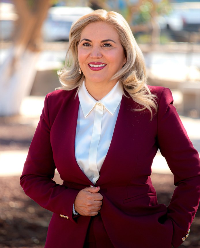 Miriam Elizabeth Cano Núñez, Presidenta Municipal de San Quintín